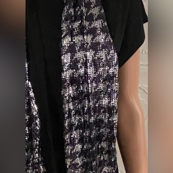 Dressy infinity scarf - Picture 5 of 6